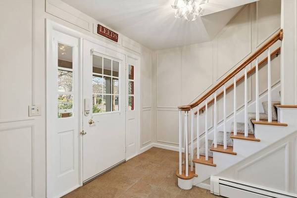 107 Front St, Northampton, MA 01053