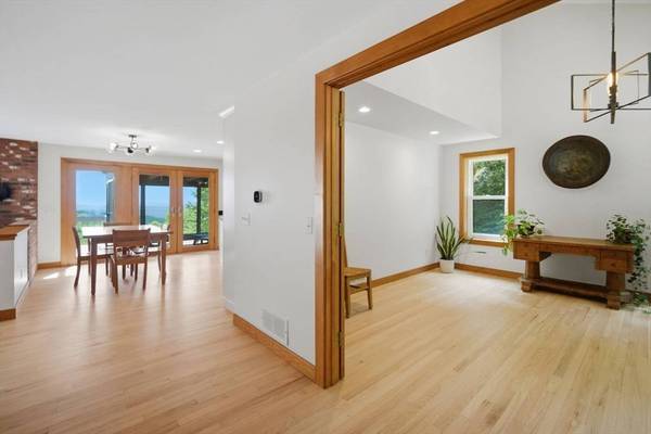 48 Birch Bluff Rd, Montgomery, MA 01085
