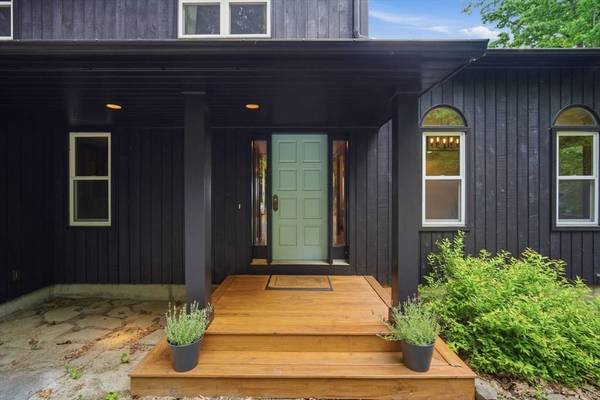 48 Birch Bluff Rd, Montgomery, MA 01085