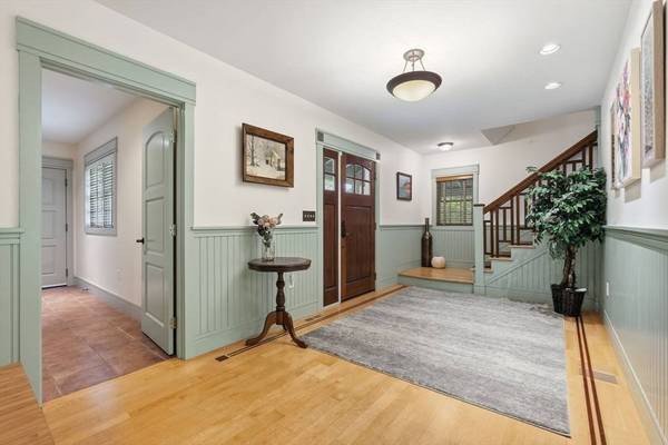 18 Eveningstar Dr, Amherst, MA 01002