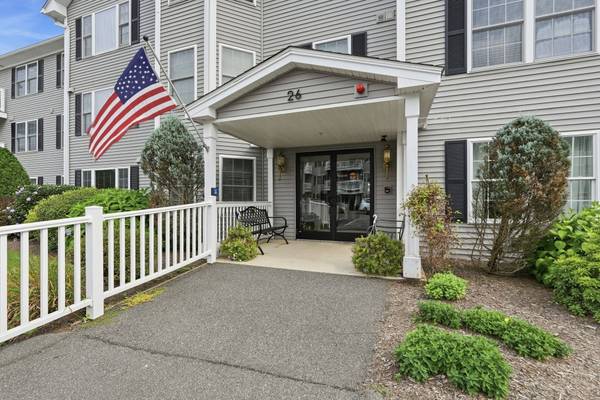 26 Greenleaves Dr #611