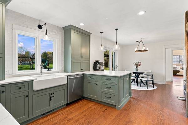 10 Sycamore Park, South Hadley, MA 01075