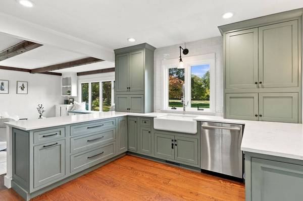 10 Sycamore Park, South Hadley, MA 01075