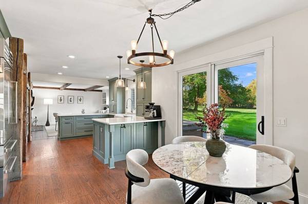 10 Sycamore Park, South Hadley, MA 01075