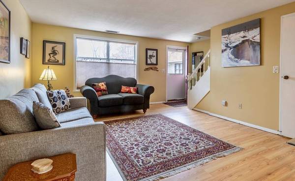 33 Granby Hts #33, Granby, MA 01033