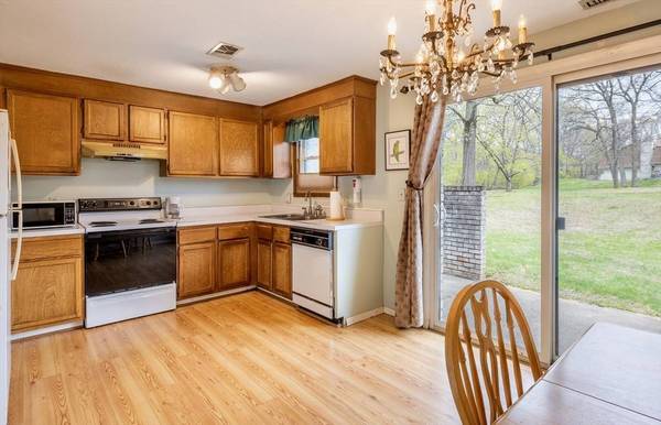 33 Granby Hts #33, Granby, MA 01033