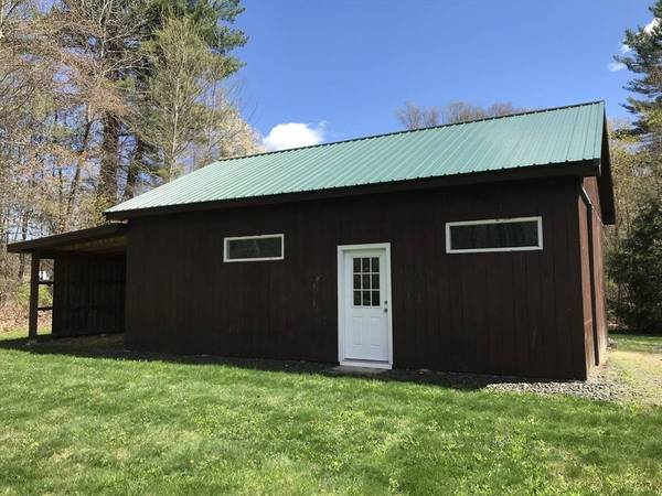 631 Warren Wright Rd, Belchertown, MA 01007