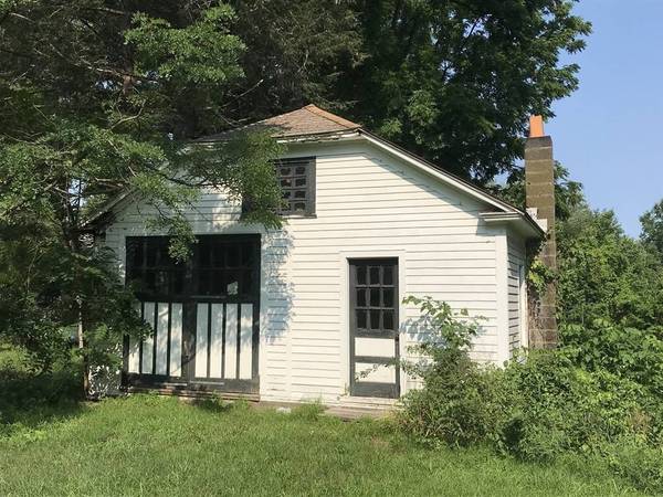 48 Railroad St, Amherst, MA 01002