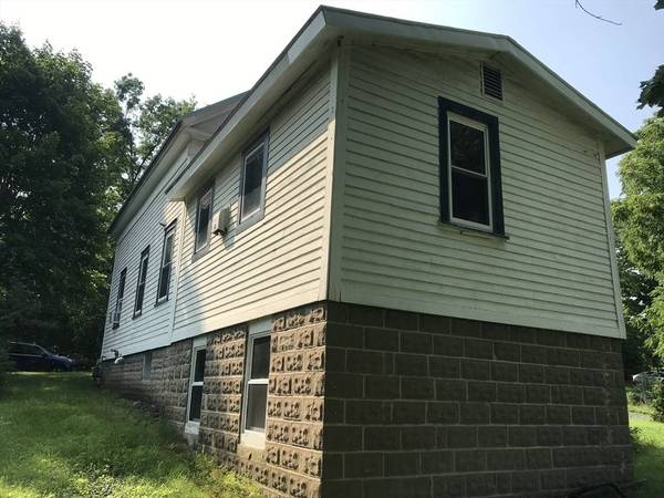 48 Railroad St, Amherst, MA 01002