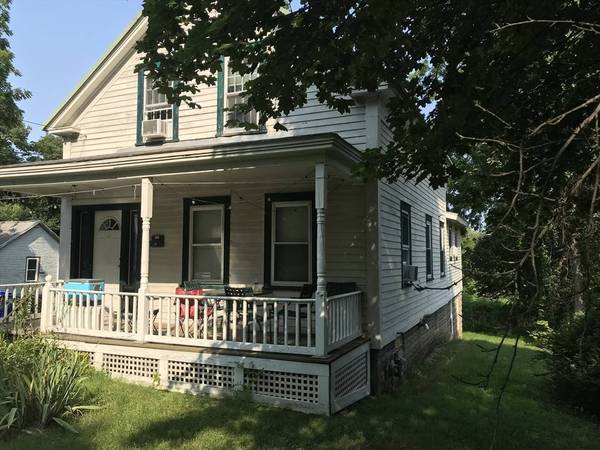 48 Railroad St, Amherst, MA 01002