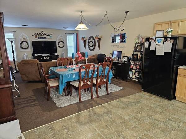 43 Tamarack Dr #43, Amherst, MA 01002