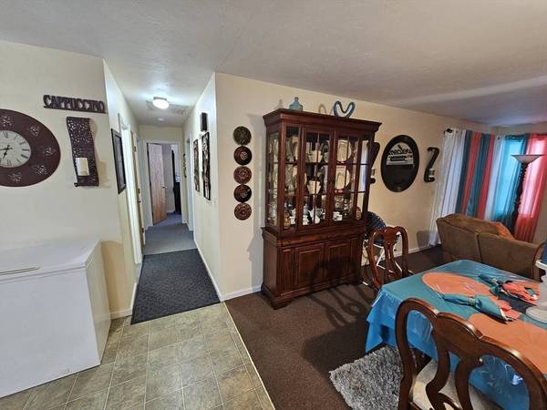 43 Tamarack Dr #43, Amherst, MA 01002