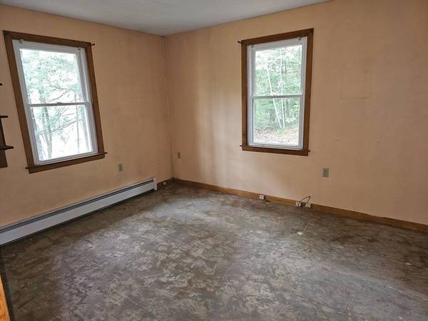 288 Leverett Rd, Shutesbury, MA 01072