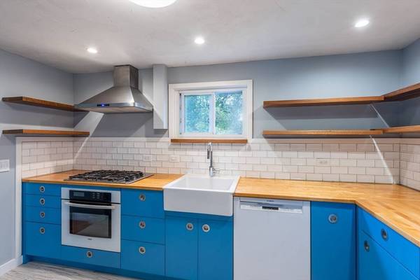 22 Sherman Ave, Northampton, MA 01060