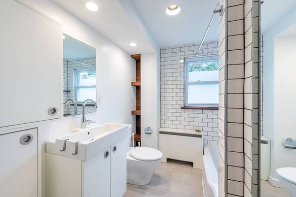 22 Sherman Ave, Northampton, MA 01060