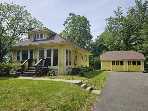 65 Hockanum Rd, Hadley, MA 01035