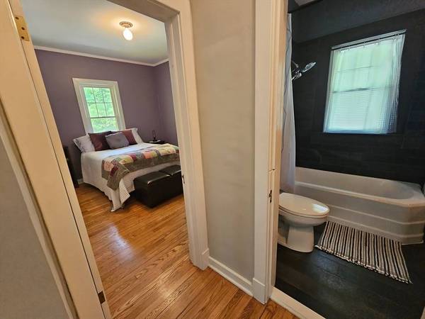 65 Hockanum Rd, Hadley, MA 01035