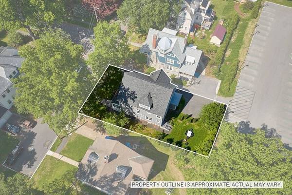 57 Dryads Green, Northampton, MA 01060