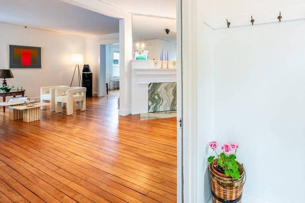 57 Dryads Green, Northampton, MA 01060