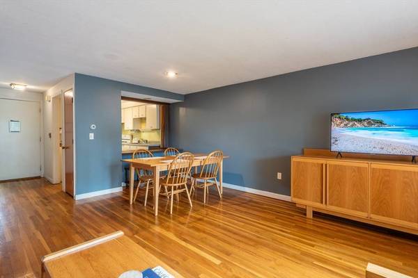 6 Webster Ct #6, Amherst, MA 01002