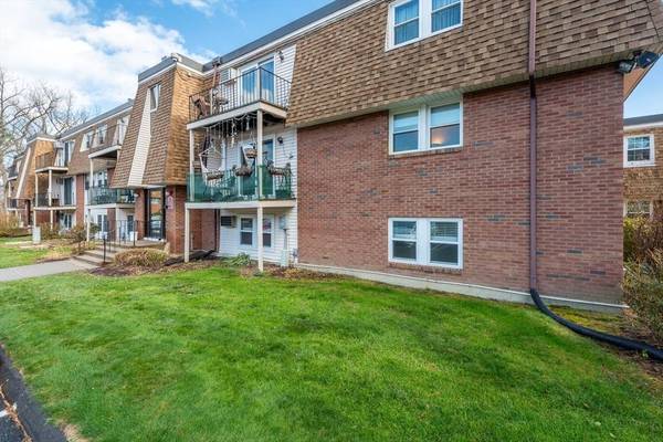 80 Damon Rd #5104, Northampton, MA 01060