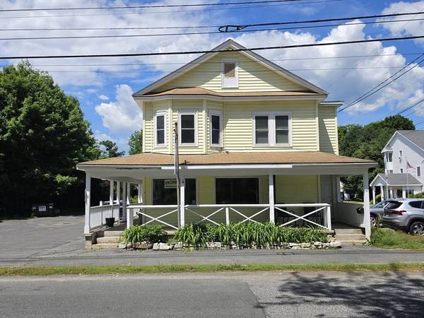 52 Maple St, Northampton, MA 01062