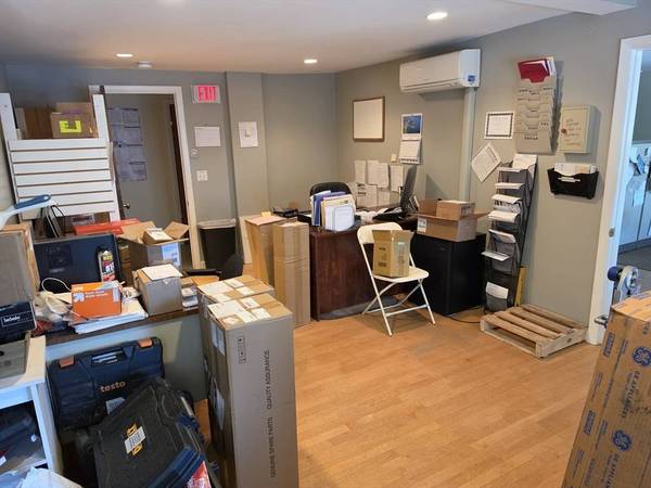 52 Maple St, Northampton, MA 01062