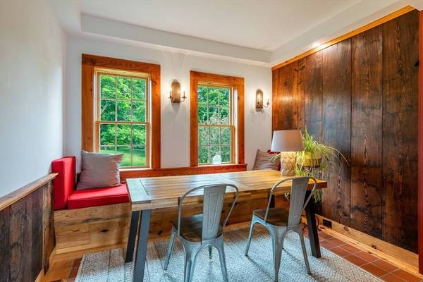 1450 S East St, Amherst, MA 01002