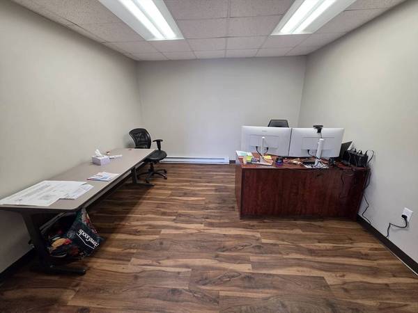 42 Amherst Rd, Sunderland, MA 01375