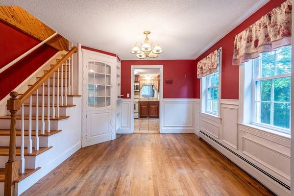 289 Morgan St, South Hadley, MA 01075