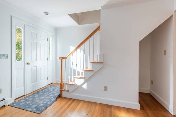 18 Dana St, Amherst, MA 01002