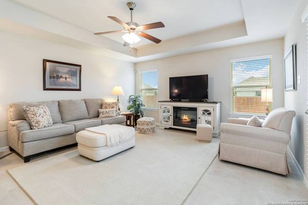 313 Creekview, New Braunfels, TX 78130