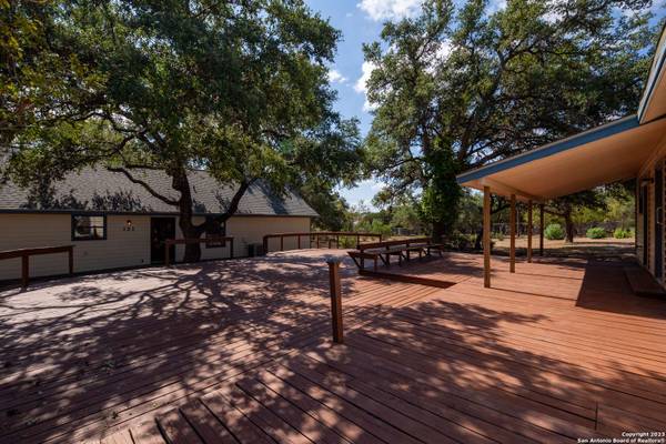 121 Scenic Loop, Canyon Lake, TX 78133-4312