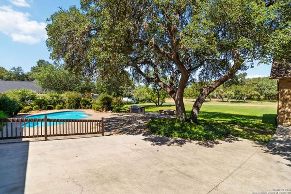 230 Montwood, Seguin, TX 78155