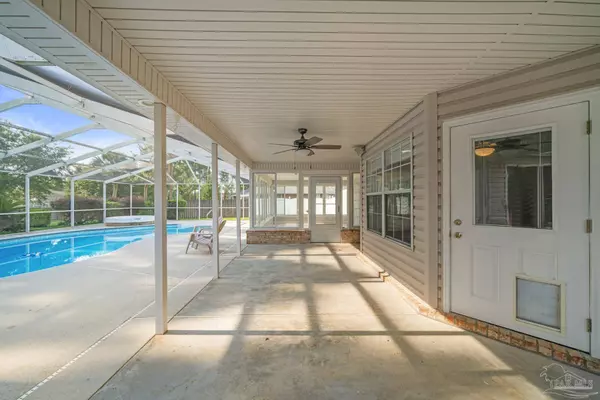 601 Bardstown St, Cantonment, FL 32533