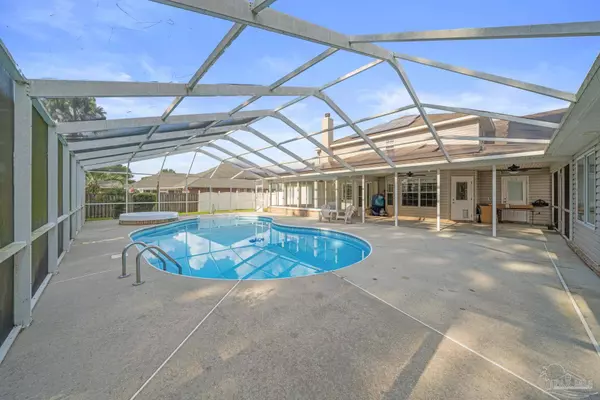 601 Bardstown St, Cantonment, FL 32533