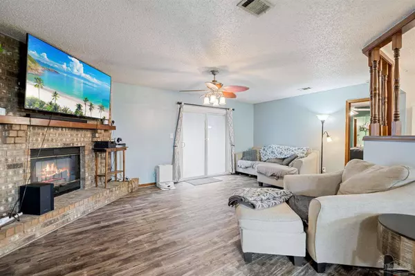 10621 Tara Dawn Cir, Pensacola, FL 32534