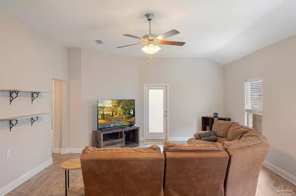 5608 Blue Sky Ct, Milton, FL 32583