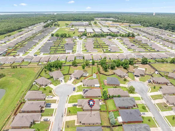 5608 Blue Sky Ct, Milton, FL 32583