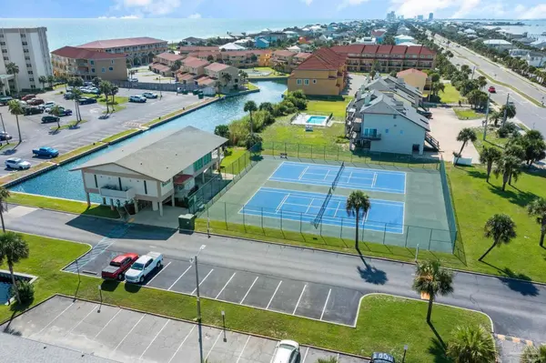 1600 Via Deluna Dr, Pensacola Beach, FL 32561