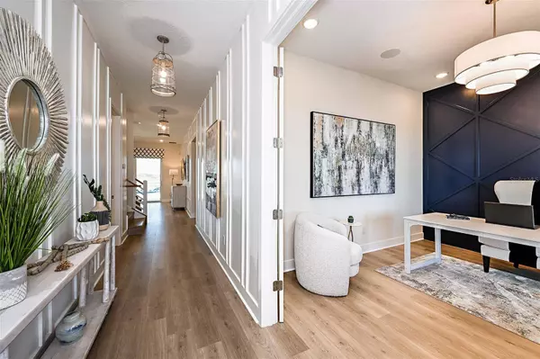 719 MALDIVES TRL, Sarasota, FL 34234