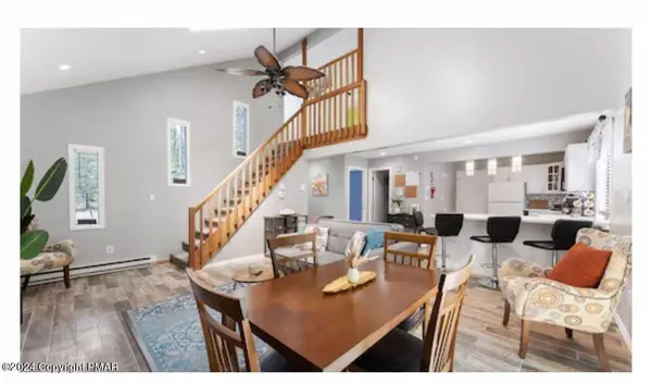 9197 Buttonwood CT, Tobyhanna, PA 18466