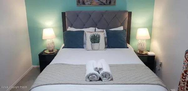 9197 Buttonwood CT, Tobyhanna, PA 18466