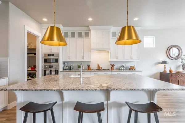 5576 S S Rosalia Way, Meridian, ID 83642