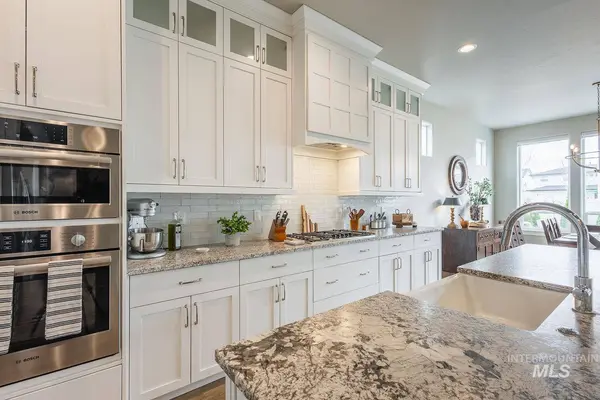 5576 S S Rosalia Way, Meridian, ID 83642