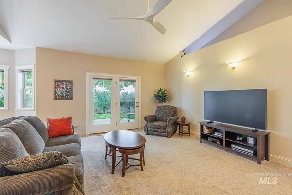 345 N Magnolia Pl., Middleton, ID 83644