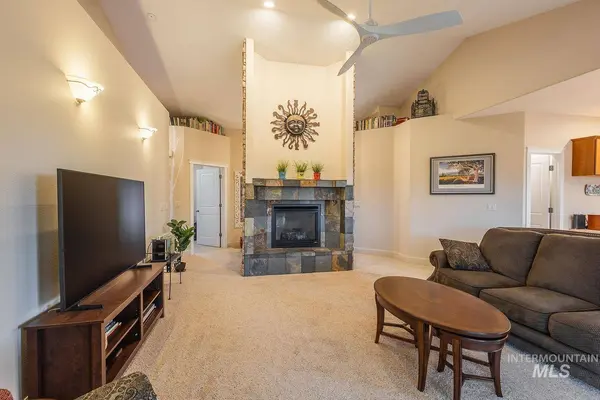 345 N Magnolia Pl., Middleton, ID 83644