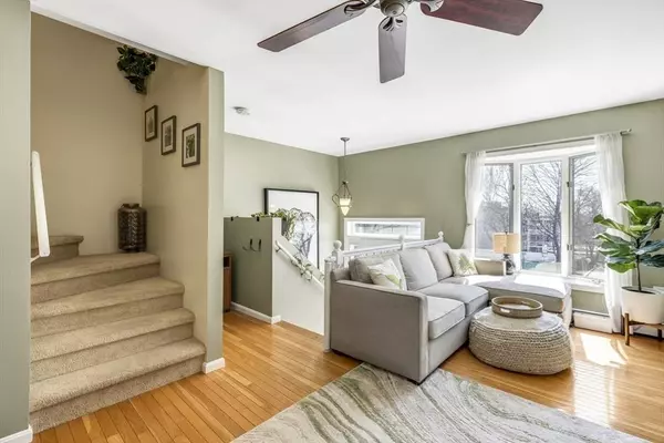 364 E 8th St, Boston, MA 02127