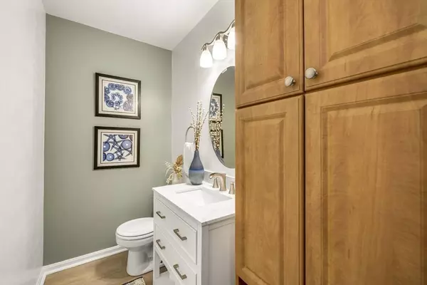 364 E 8th St, Boston, MA 02127