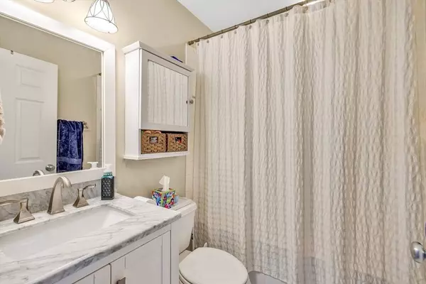 673 E 2nd St #2, Boston, MA 02127